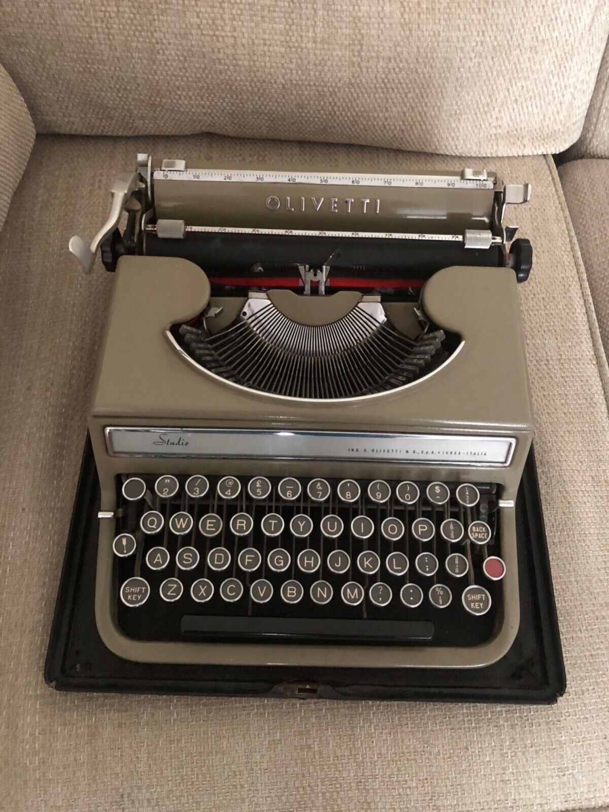 Original Vintage Rare Olivetti Studio Typewriter Excellent Condition And Working