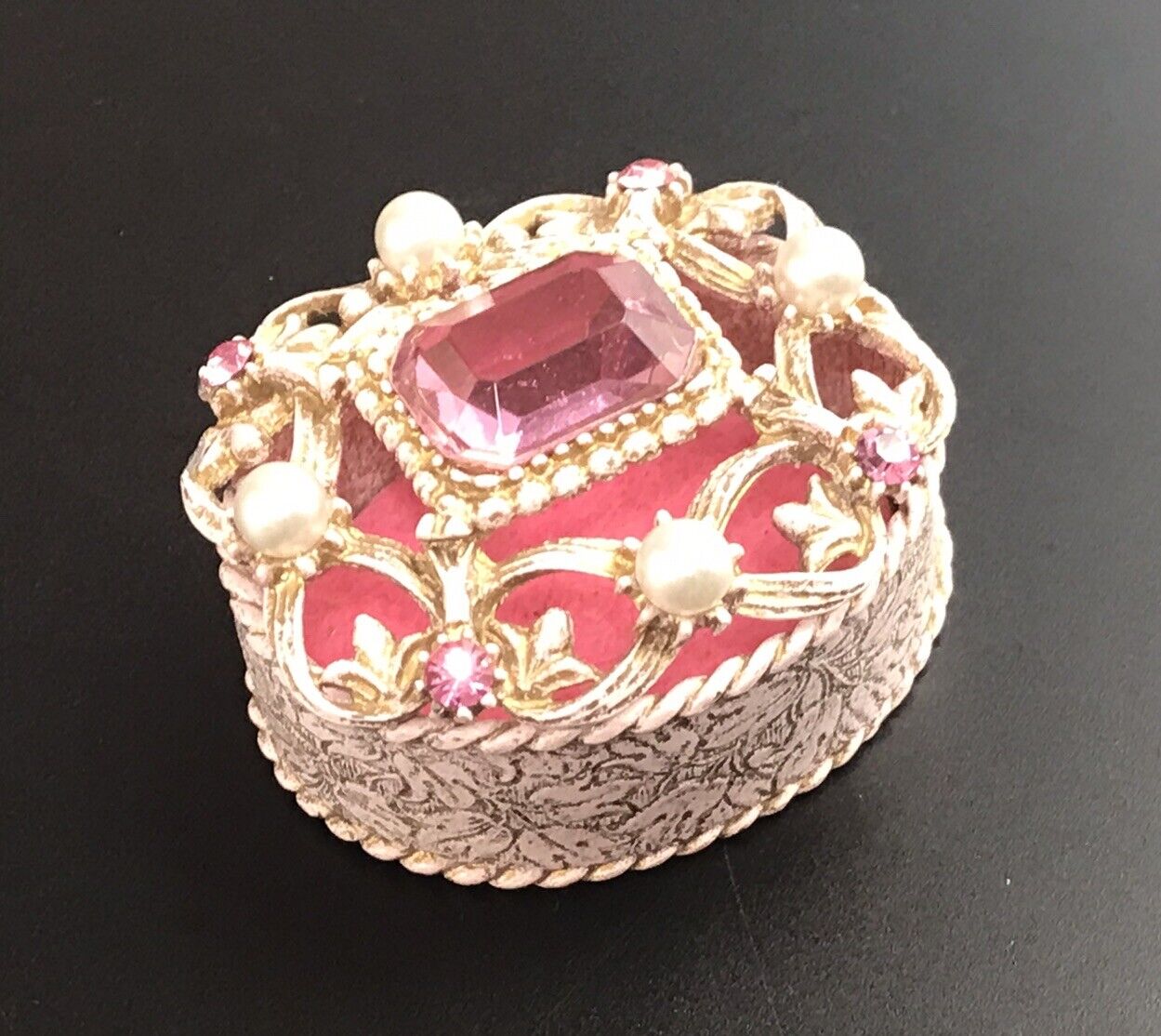 Vtg Florenza 1950\'s Pink Jeweled Vanity Trinket Box Rhinestone Faux Pearl. #1254