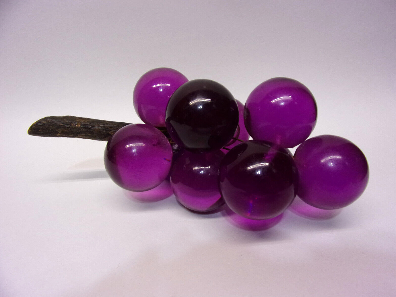Vintage 1960\'s MCM LARGE Acrylic Lucite Purple Grapes Wood Stem