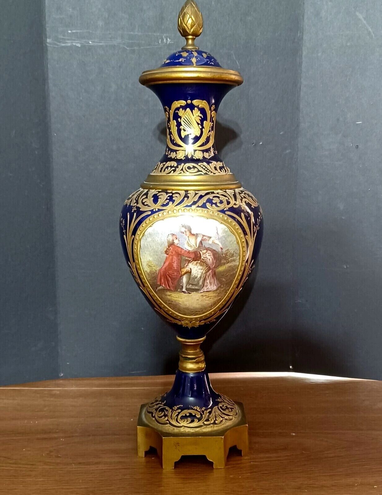 Antique French Sevres XIX Century Porcelain and Bronze Urn, 14.5\