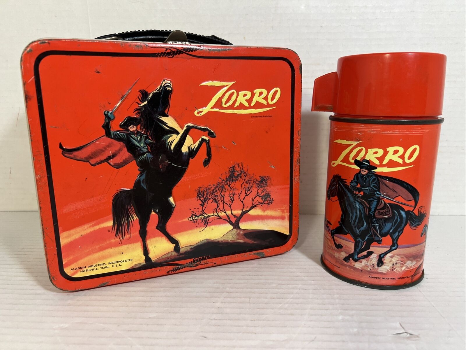 Vintage 1966 Disney Zorro Red Lunchbox Thermos Metal By Aladdin Industries