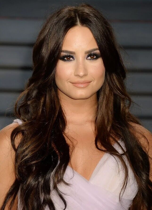 Demi Lovato   Actress Sexy  Model  Babe  photo 8.5x11 -  8272736