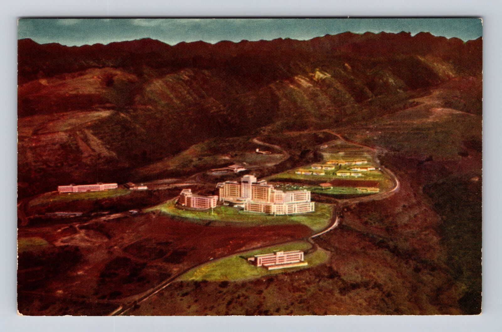 Honolulu HI-Hawaii, Tripler Army Hospital, Koolau Mountains Vintage Postcard