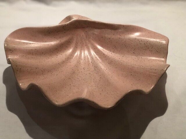 Vintage Pottery Large Clam Shell Dish Beach Decor Pink 11\