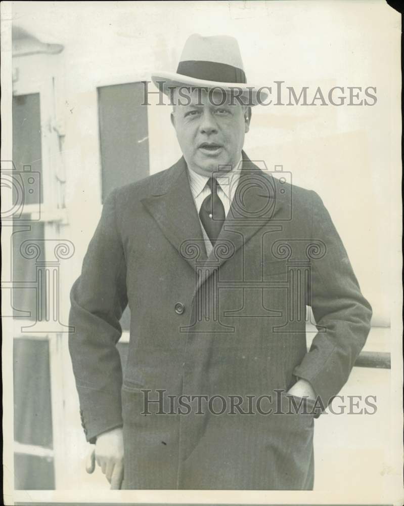 1928 Press Photo British advertising man Sir Charles Higham arrives at New York