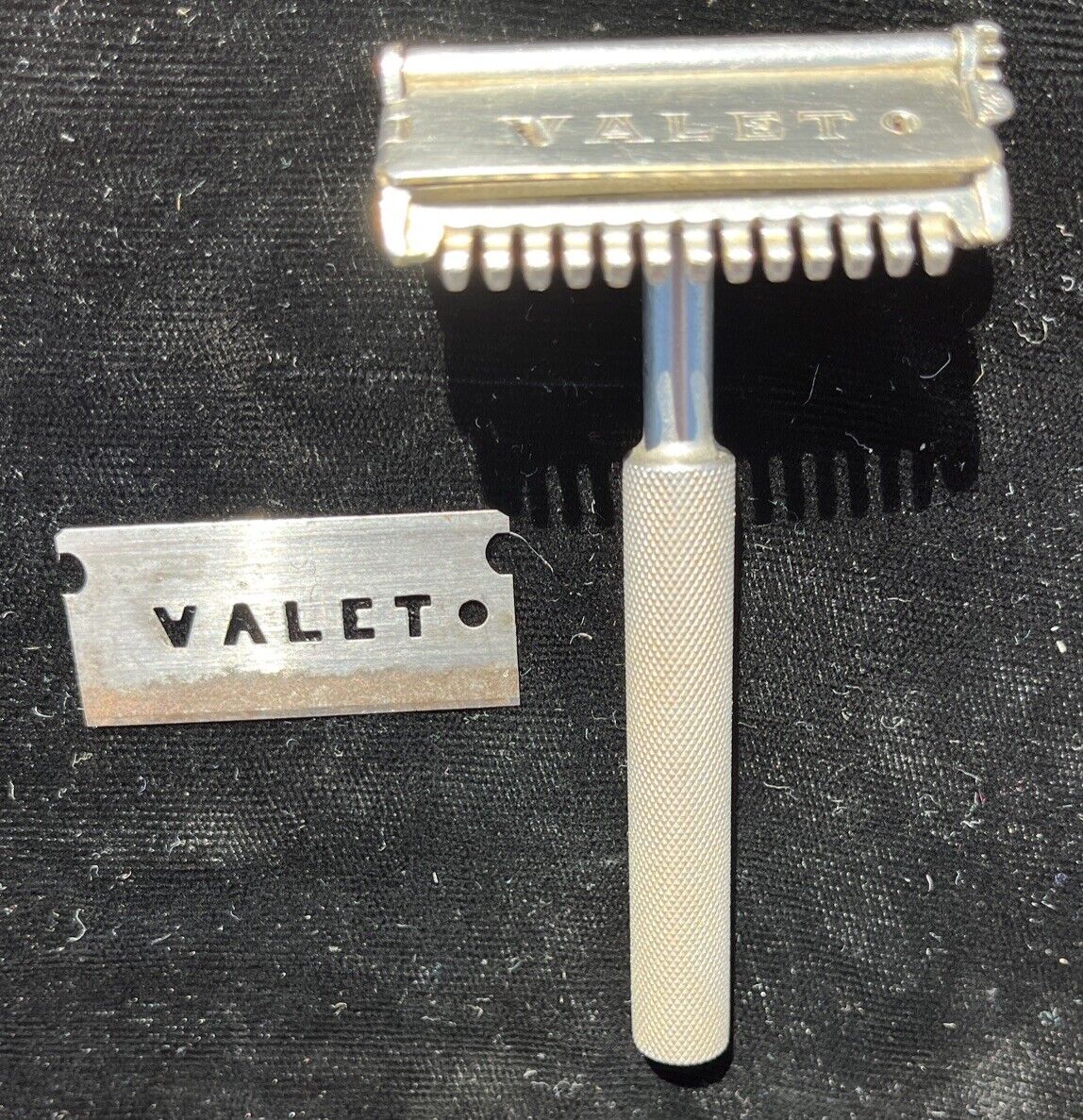 Vintage VALET Articulating Single Edge Safety Razor and Razor Clean Geared