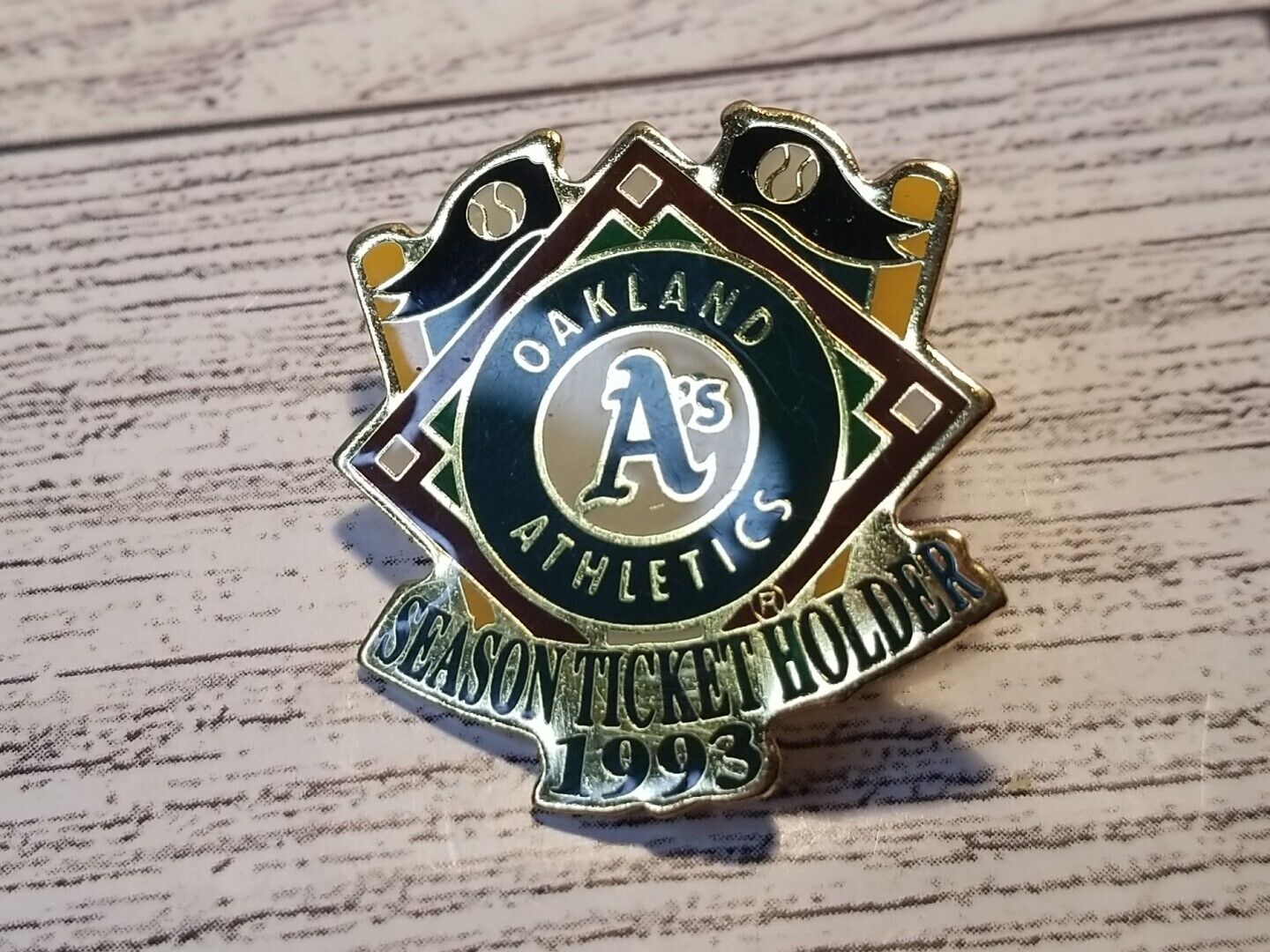 Oakland Athletics A\'s 1993 Season Ticket Holder Lapel Hat Pin Baseball MLB
