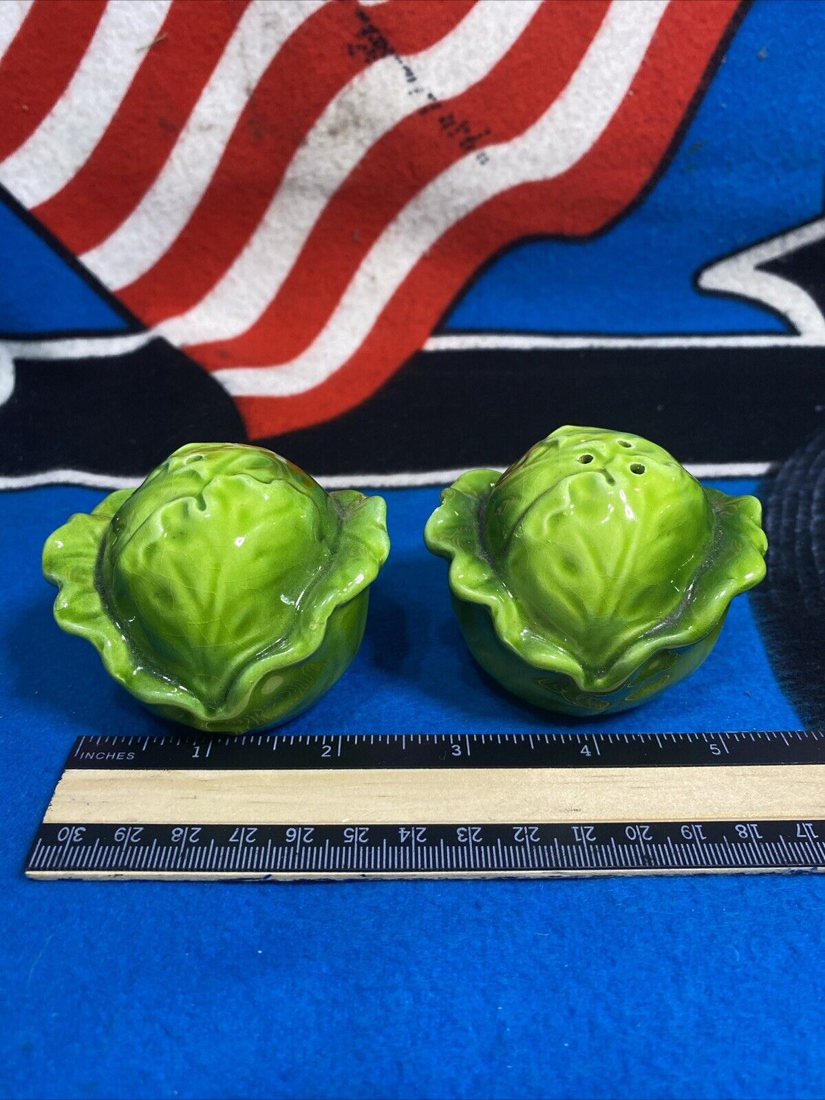 Vintage green salt and pepper shaker cabbages H906 Hand Painted