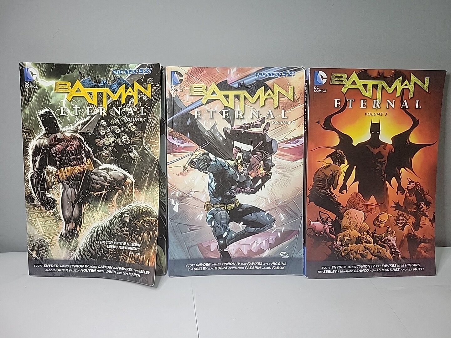 Batman - ETERNAL VOLUMES 1-2-3 - Scott Snyder - DC - Graphic Novels