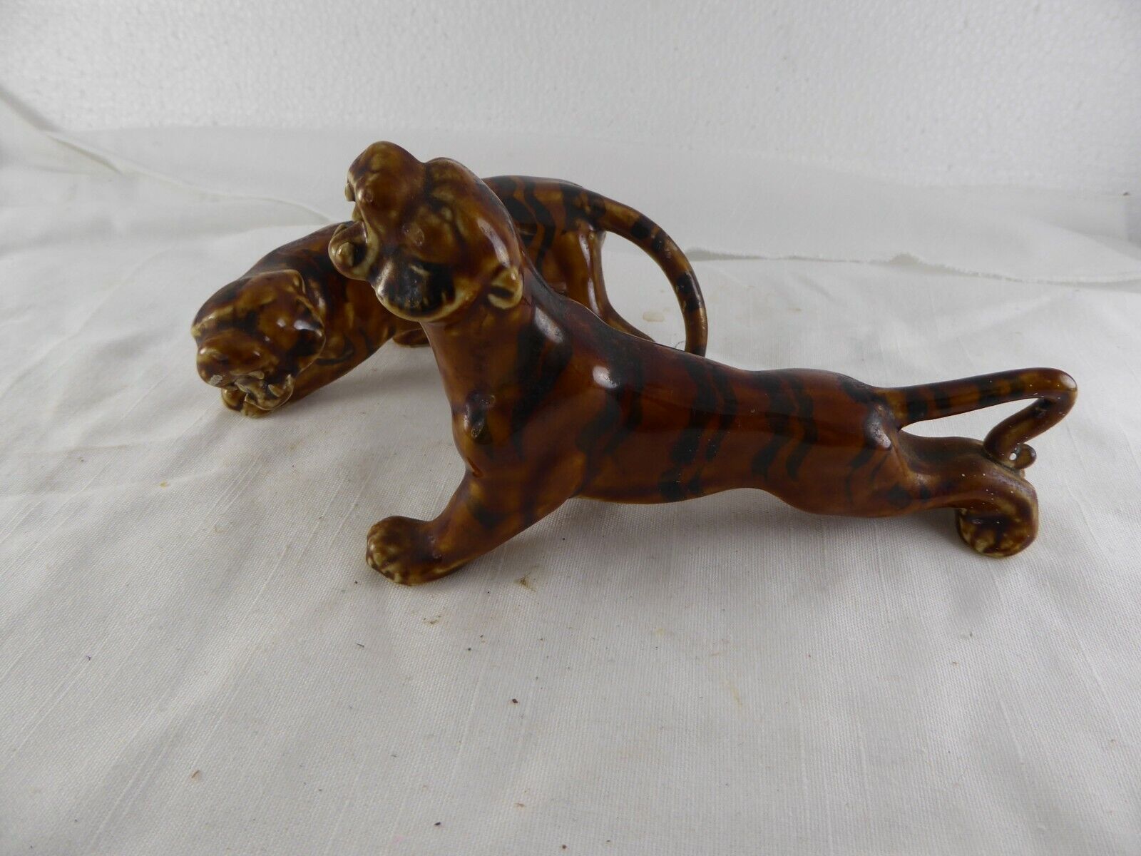 VTG Pair of Brown Ceramic Tigers 1930- 1970  