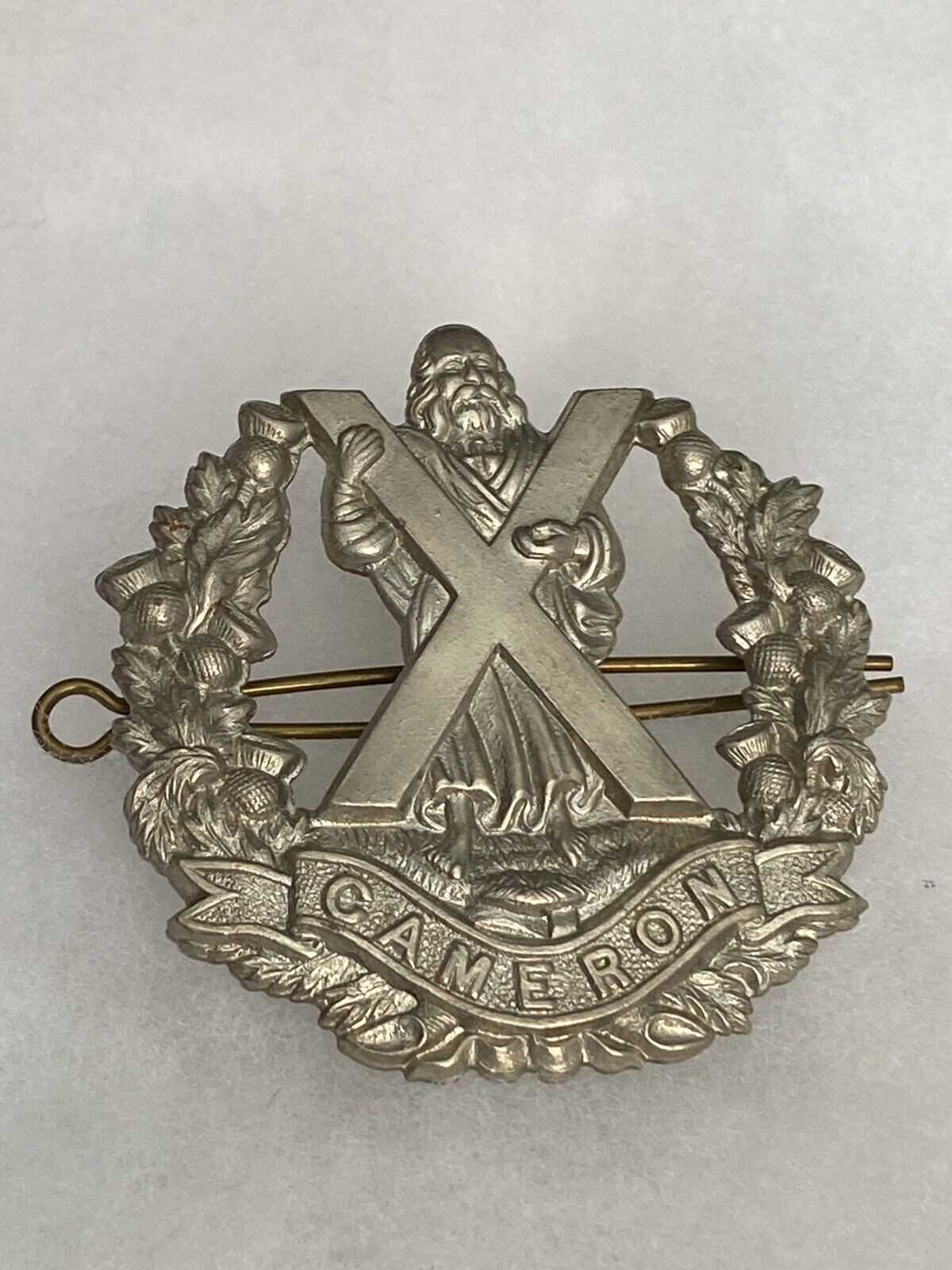 Original WW1 Queens Own Cameron Highlanders Regiment Scottish Cap Badge