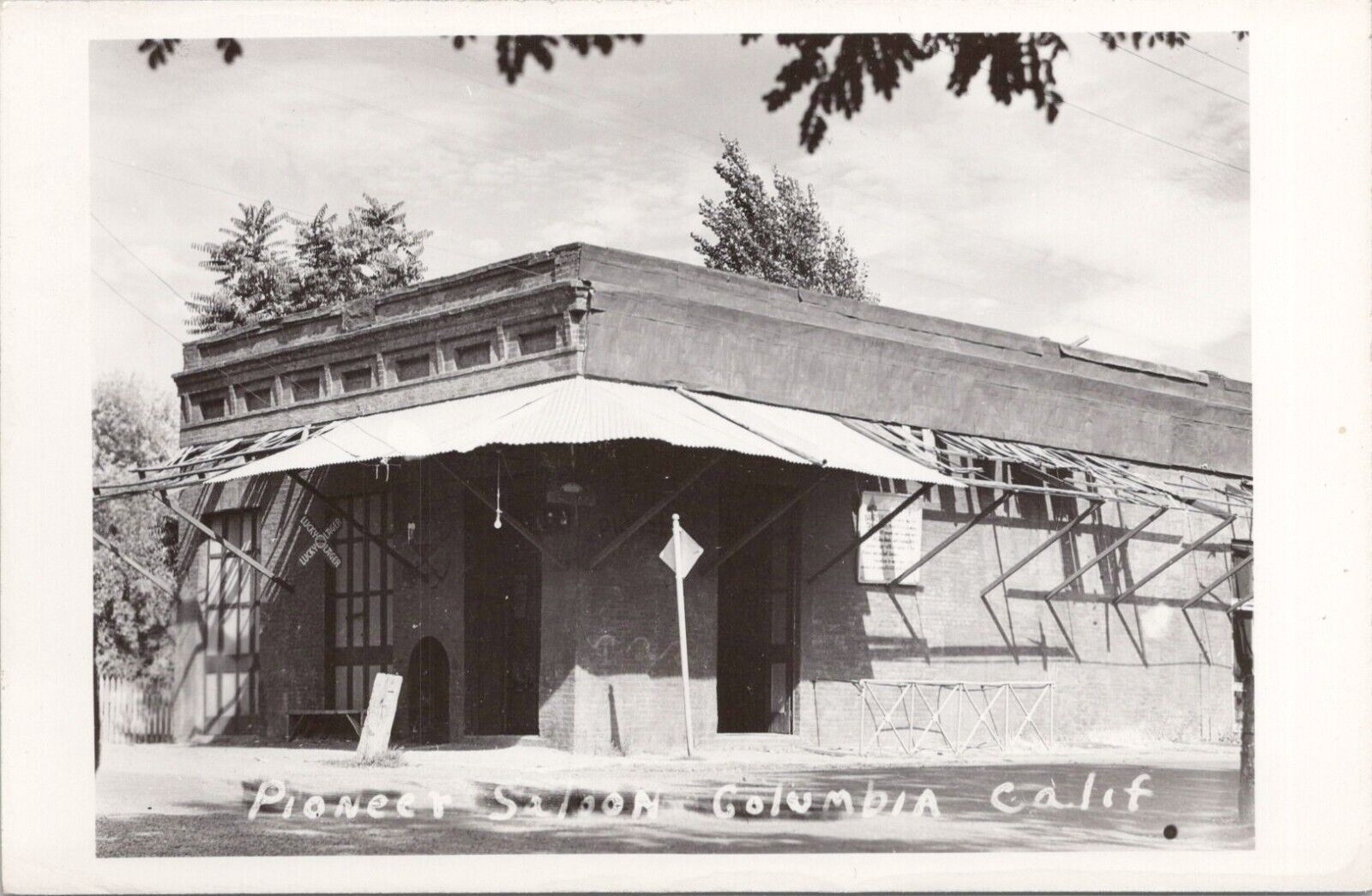 RPPC * Columbia California Street Scene at Pioneer Saloon 1940s era