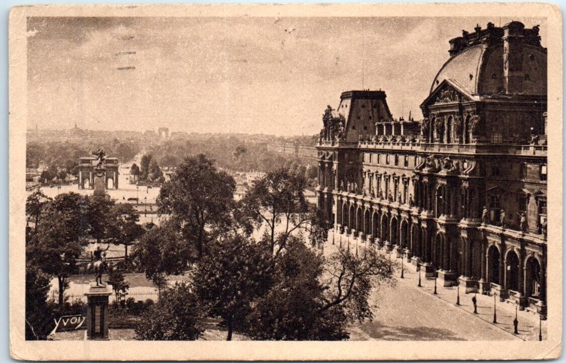 Postcard - A sight over the Tuileries - Paris, France