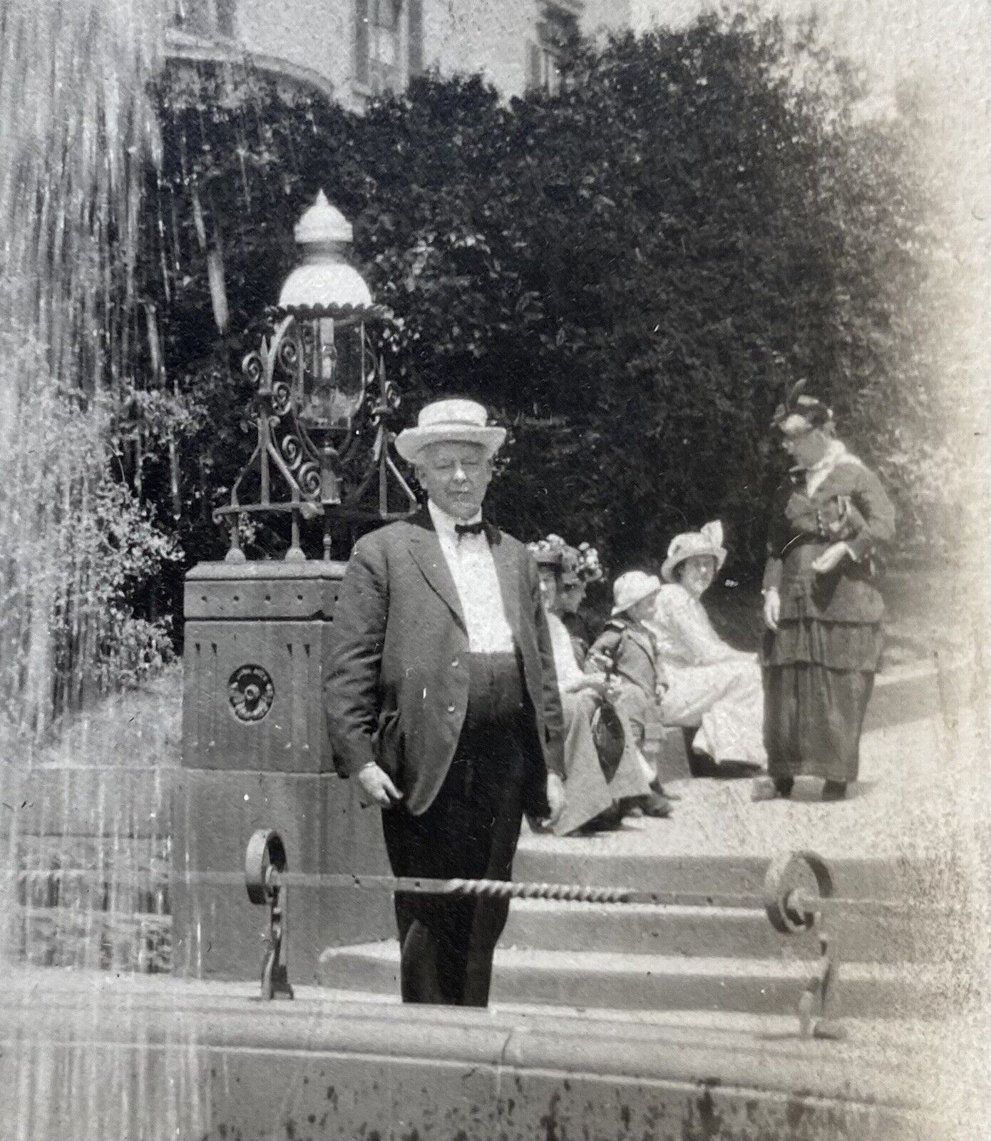 Maryland Baltimore 1912 Well Dressed People by a Water Fountain Antique Photo