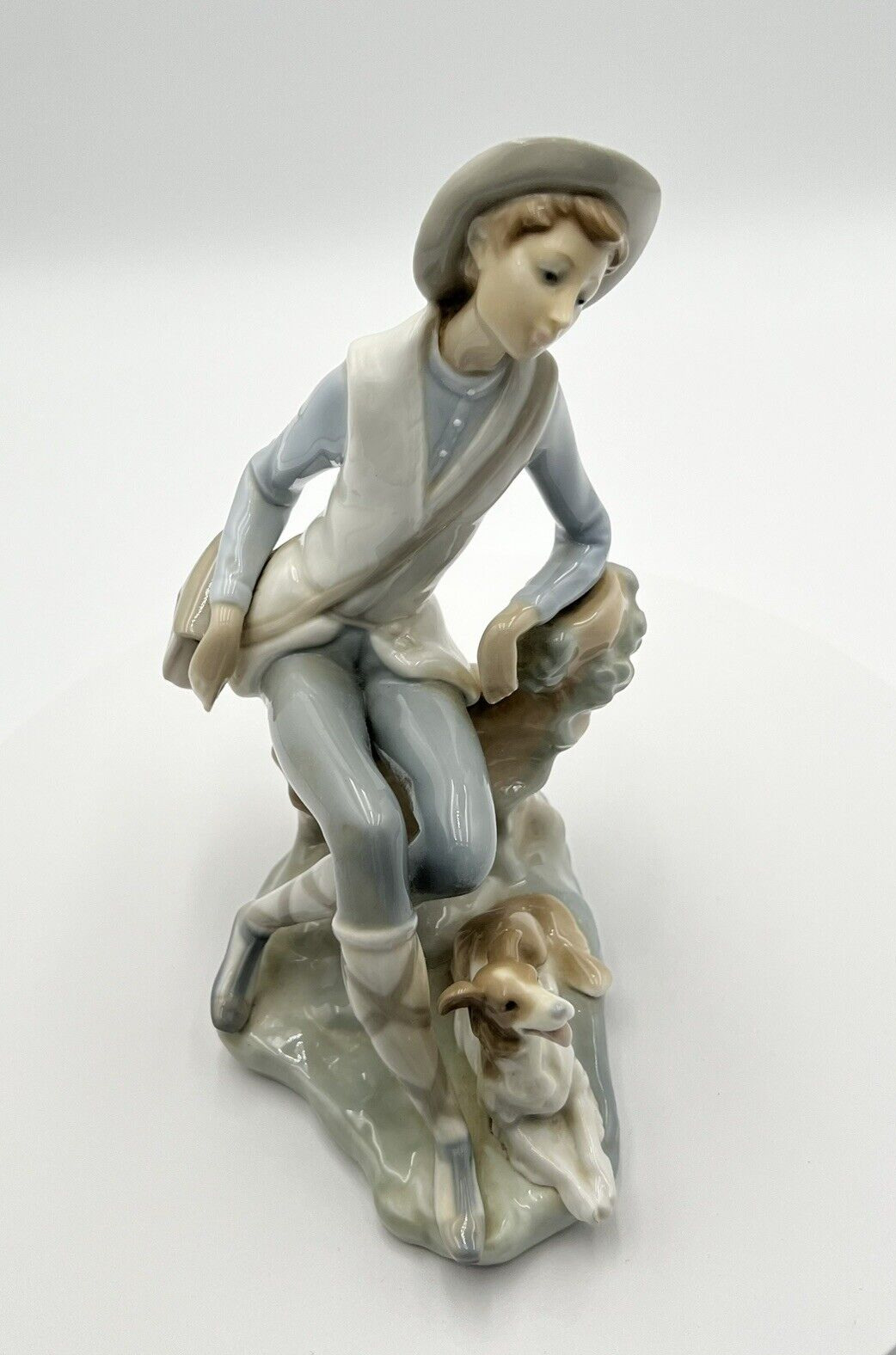 Lladro #4659-Shepherd Lladro (Official Name) by Vincente Martinez-Retired 1985