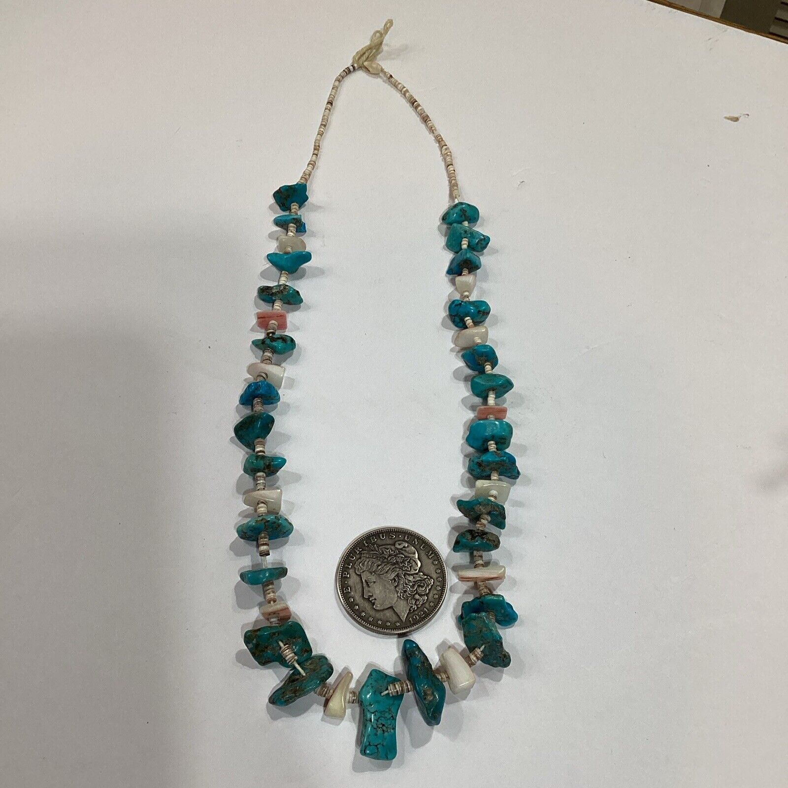 NATIVE AMERICAN OLD PAWN 14 INCH NUGGET TURQUOISE & SHELL NECKLACE 1980’s 69 g