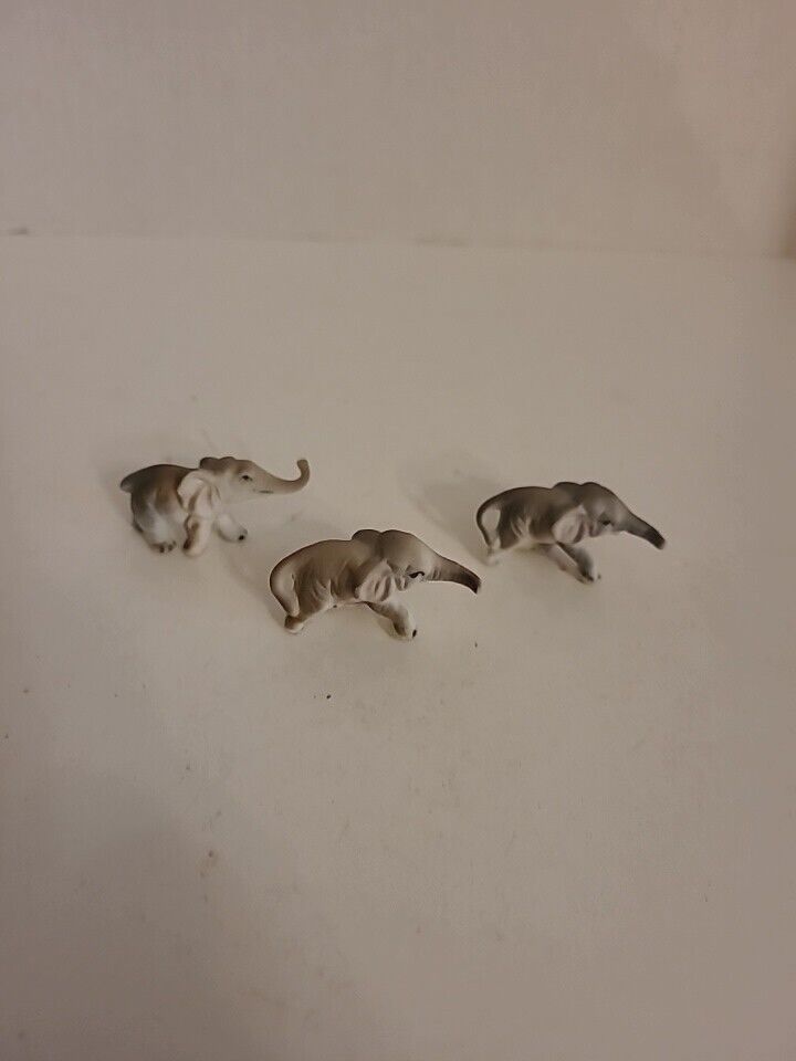3 Elephants Miniature 3/4