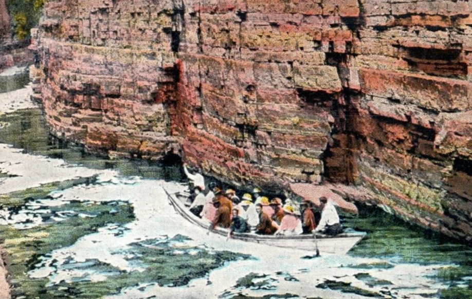1928 Postcard Start Down The Flume Ausable Chasm NY Boat People Umbrella Oar