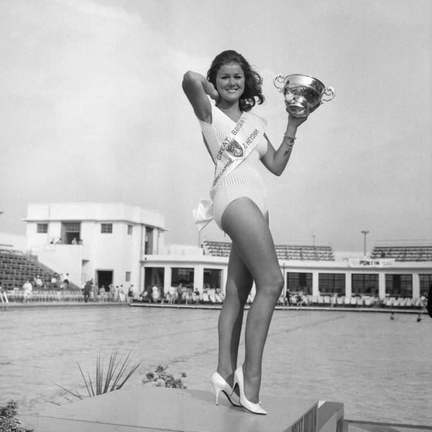 Fashion - Miss Great Britain 1966 - Carole Fletcher - Morecambe 1960s Old Photo
