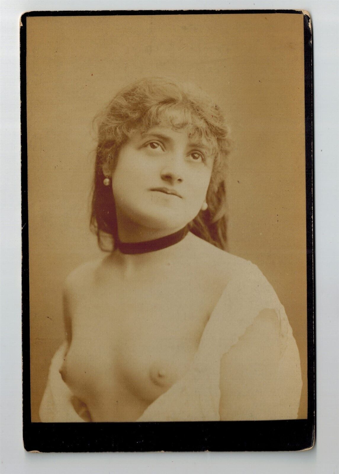 French Cabinet card albumen photo nude woman candid breasts original early 1890s