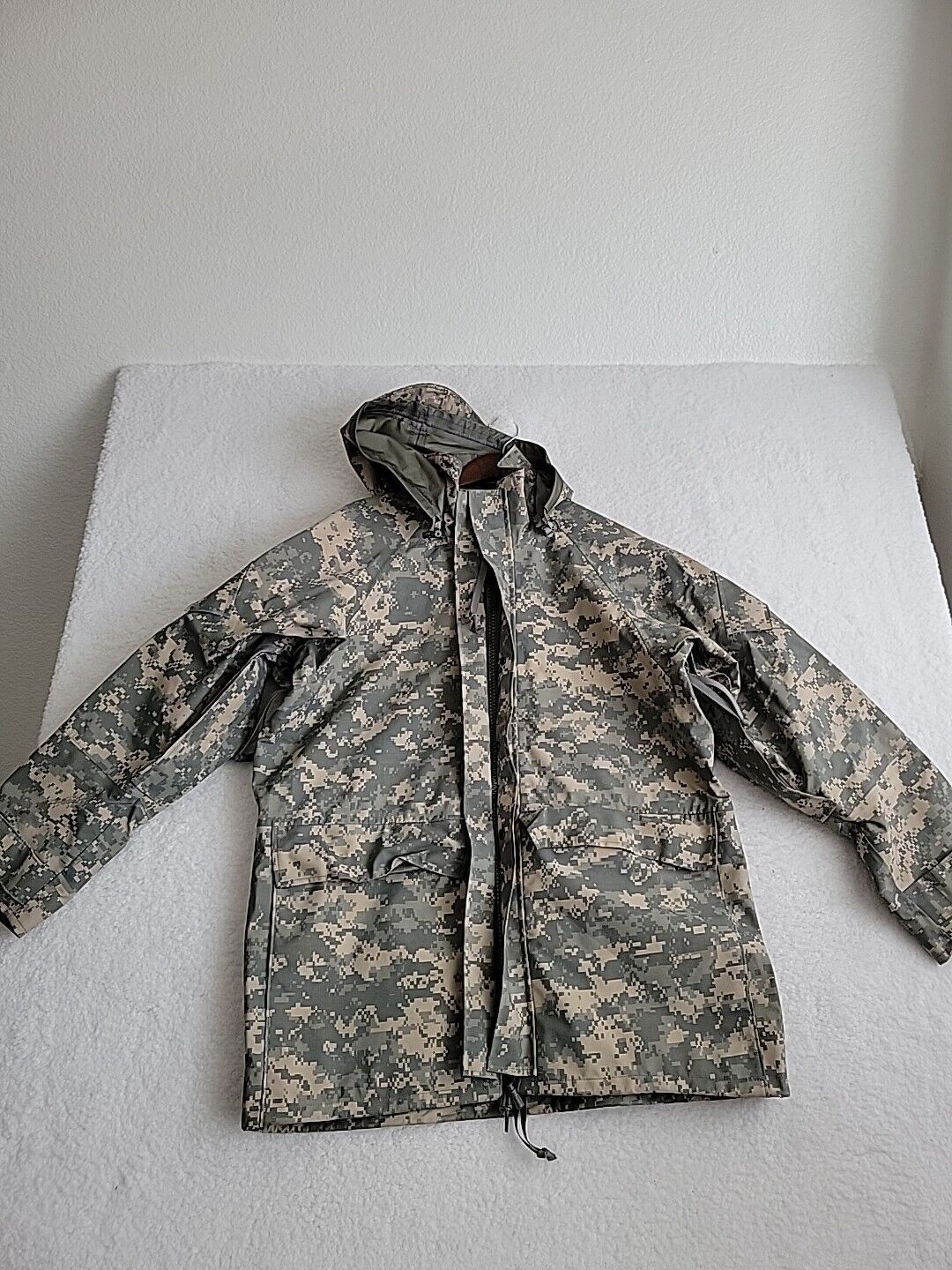US Army Parka Cold Weather Universal Camouflage GORETEX Jacket M Long