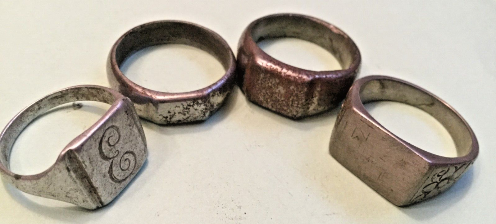 4 Vintage WW11 Era Trench Art Rings Monogrammed Scrolled E & Flowers