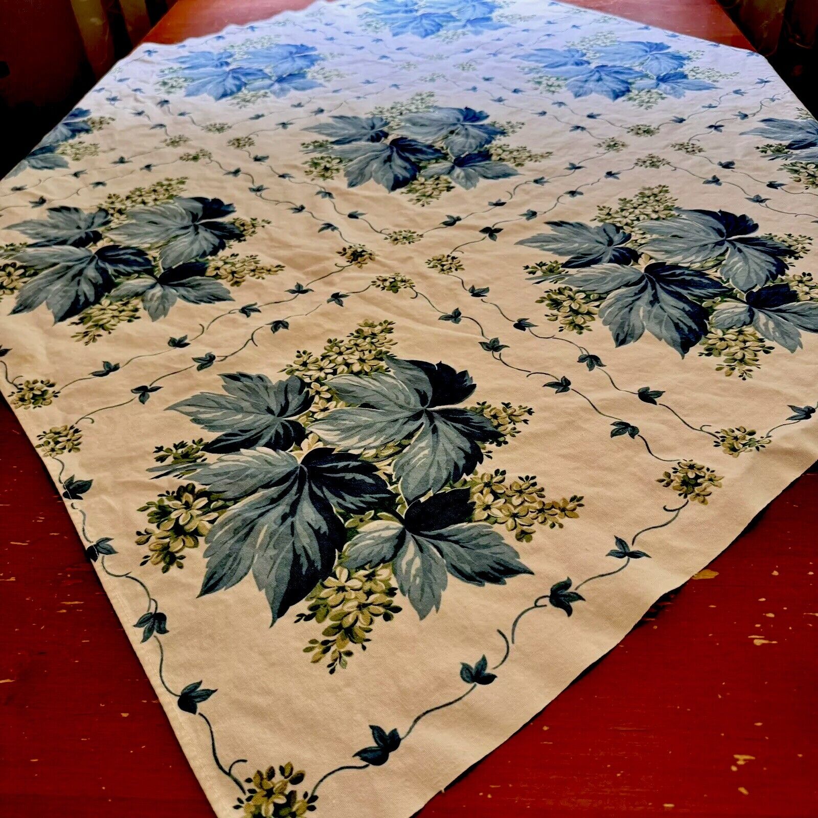 Vintage Wilendur Hydrangea Flowers Vibrant Blue MCM Colorful Tablecloth 47x 42