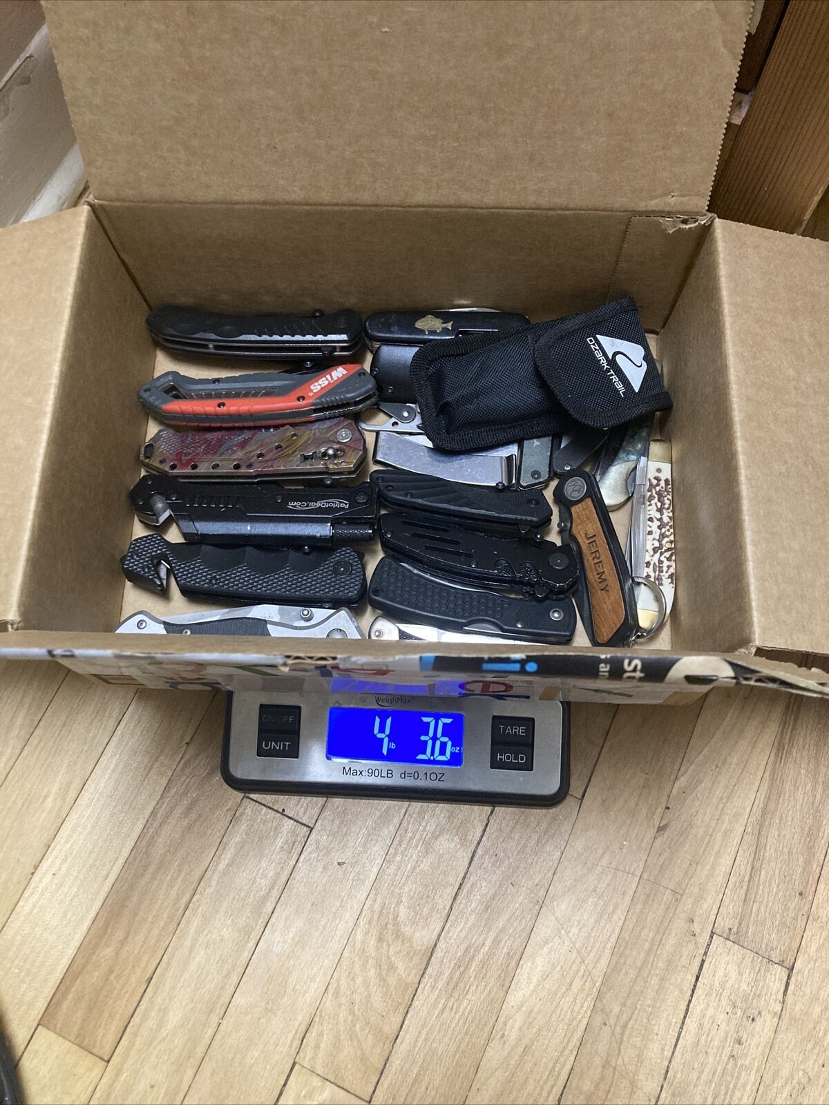 Just over 4LBS of TSA Confiscated Knives- OZARK TRAIL, TRUE, WISS, S&W, RR, etc.