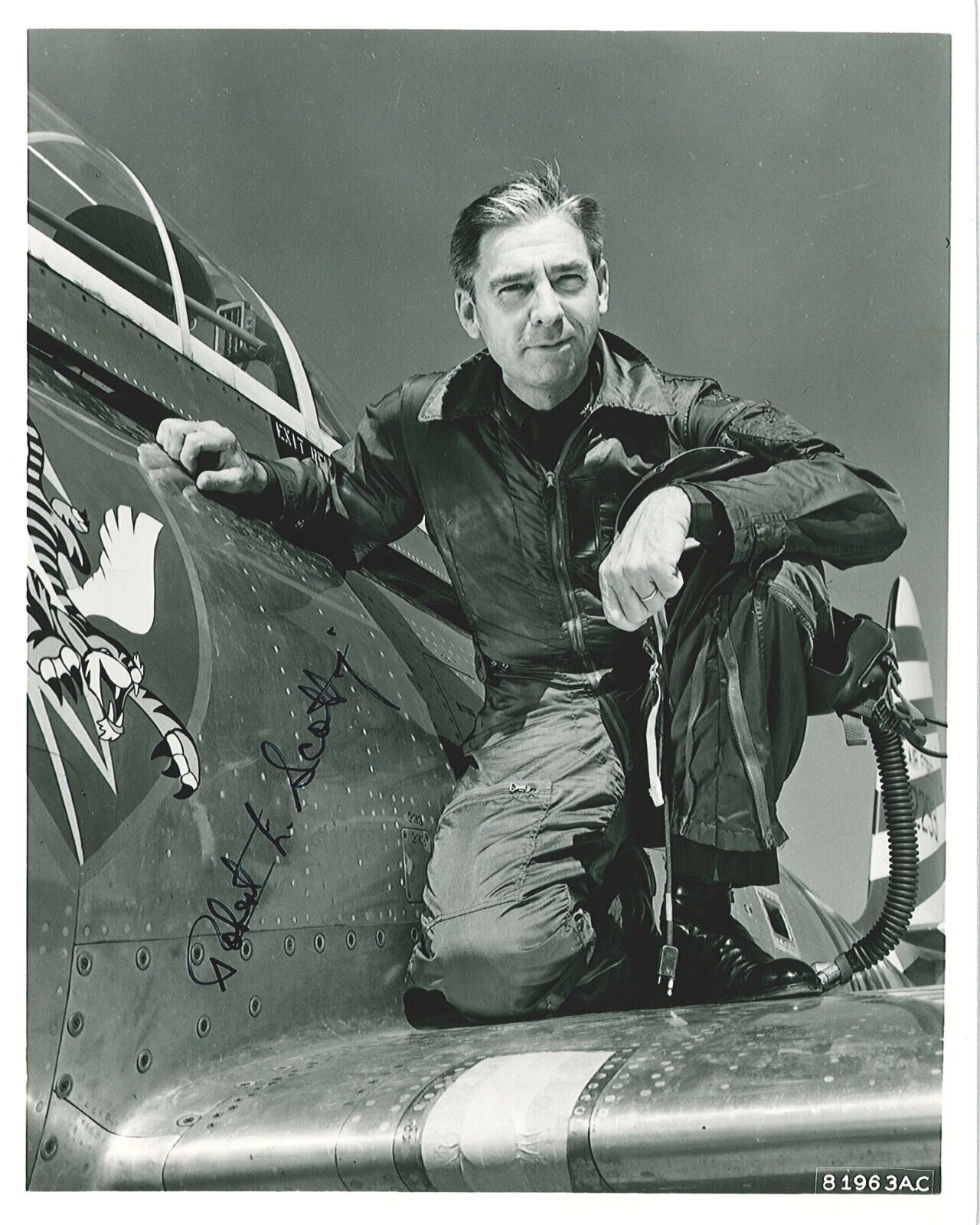 Robert Scott Jr Signed 8x10 Photograph WWII Ace 13V (d) P-40 Ace