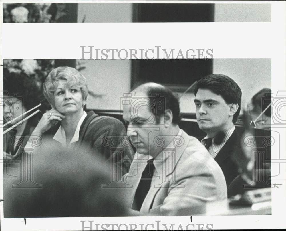 1987 Press Photo Alaska Representatives at legislature meeting in Juneau