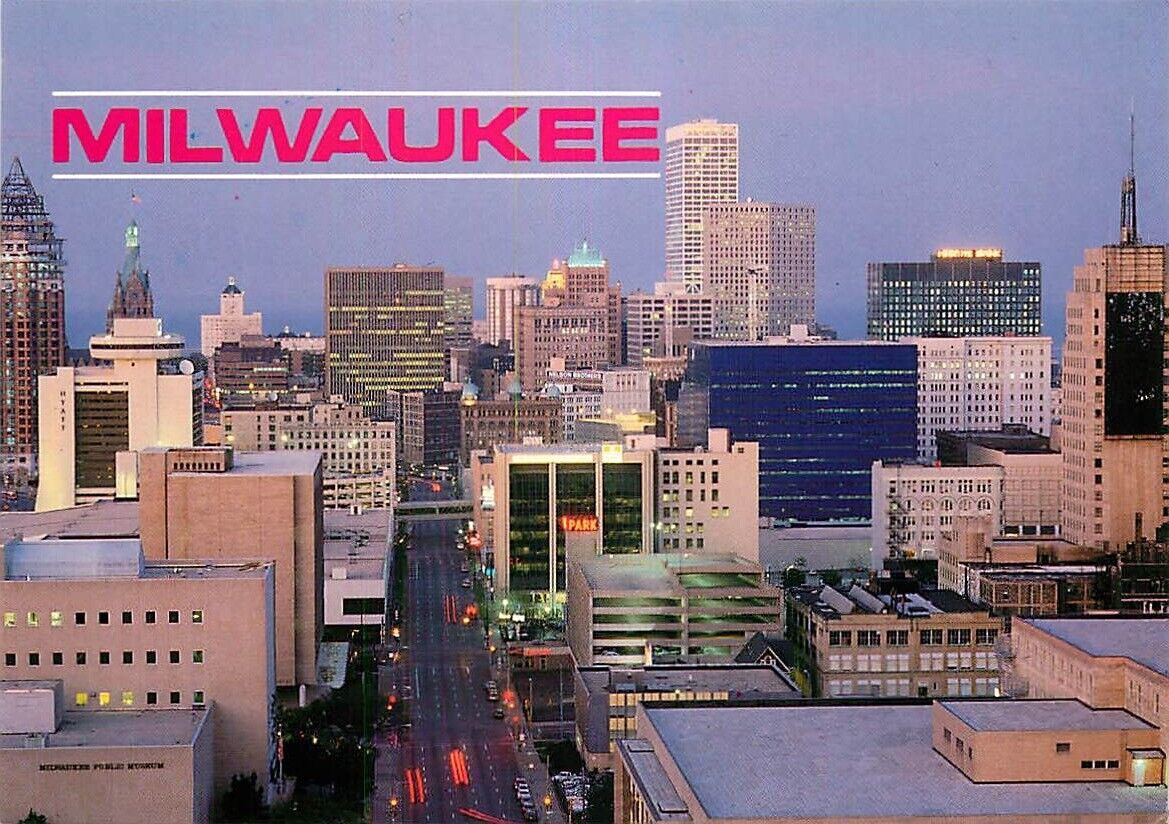 Postcard Elevated View of Wells Street, Milwaukee, Wisconsin
