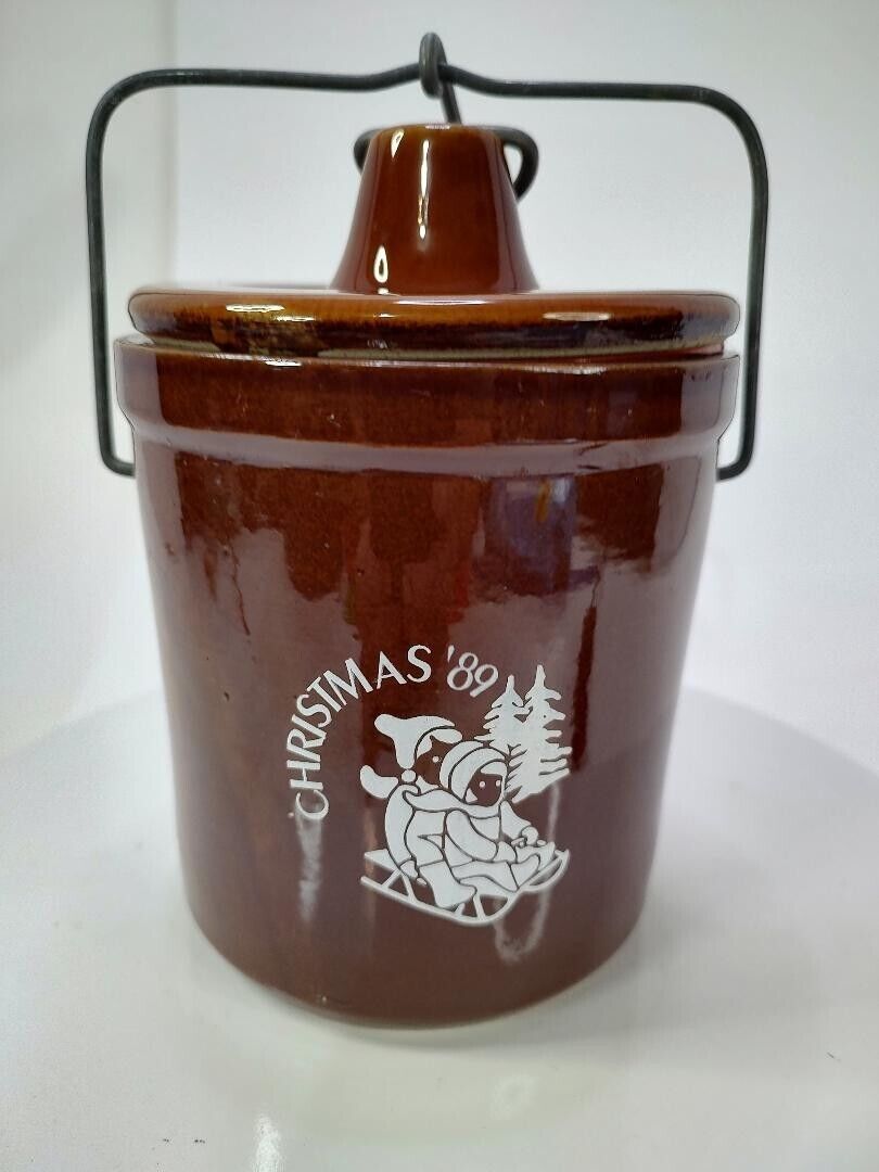 Vintage 1989 Cheese Crock From Kave Kure 36 o/z With Locking Lid