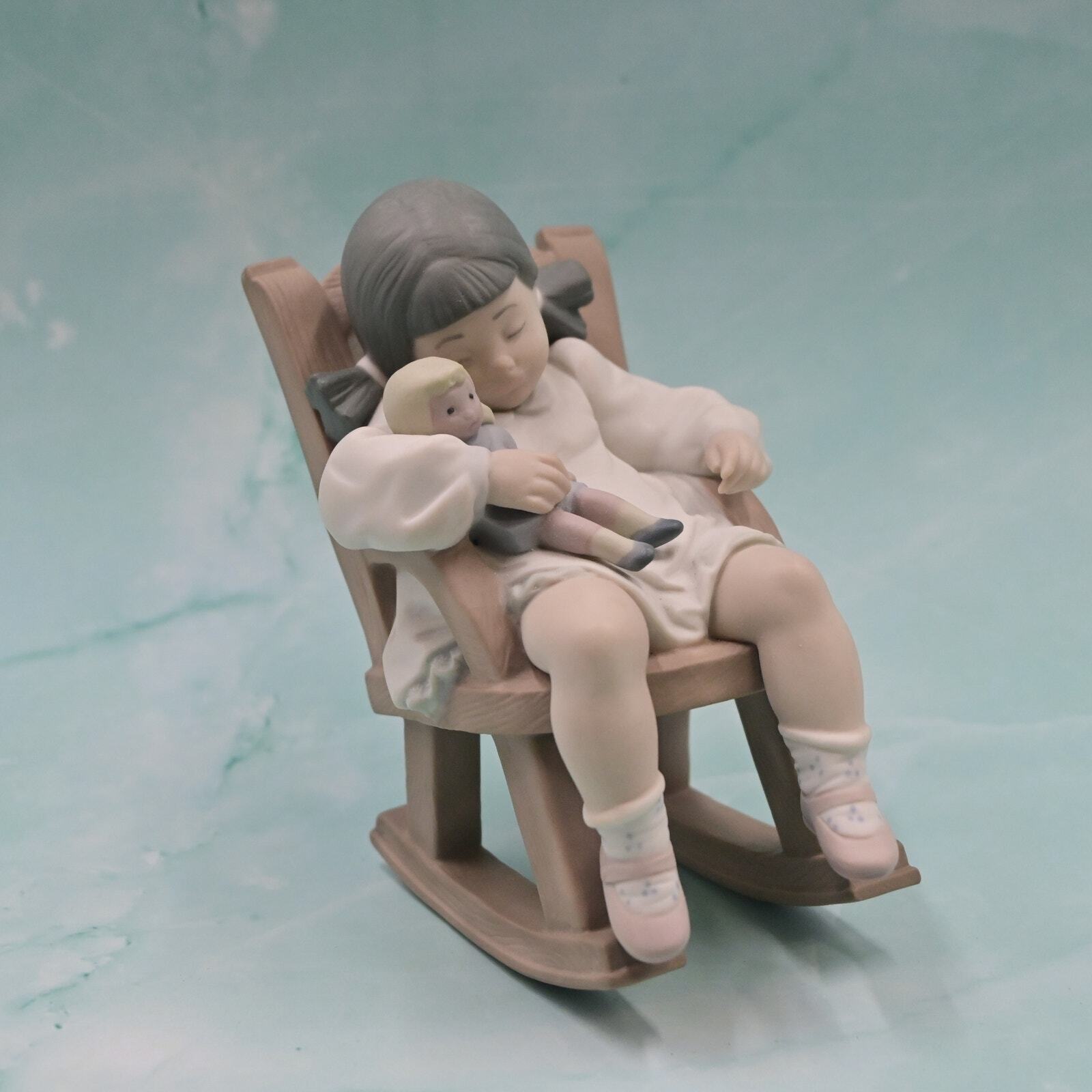 Vintage Lladro Naptime Girl Sleeping In Rocking Chair #5448 With Box