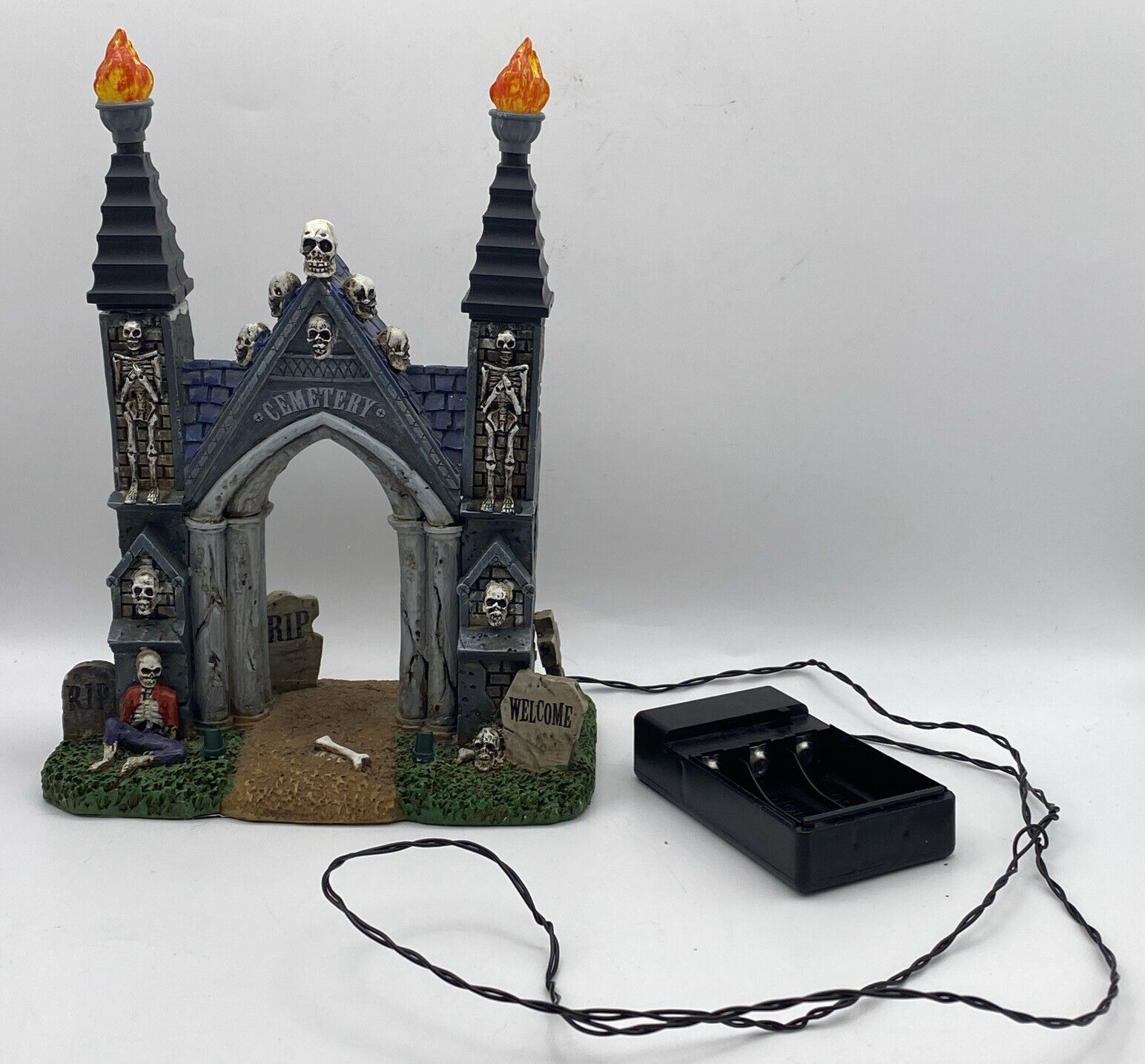 Lemax Spooky Town Halloween Table Accent ~ CEMETERY GATE #64048 ~ NO LIGHTS