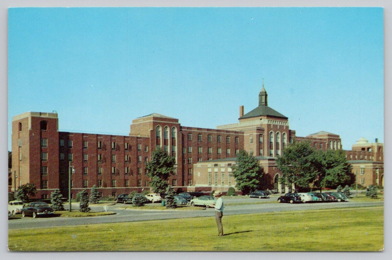 Postcard Deshon Veteran\'s Hospital west of Butler Pennsylvania