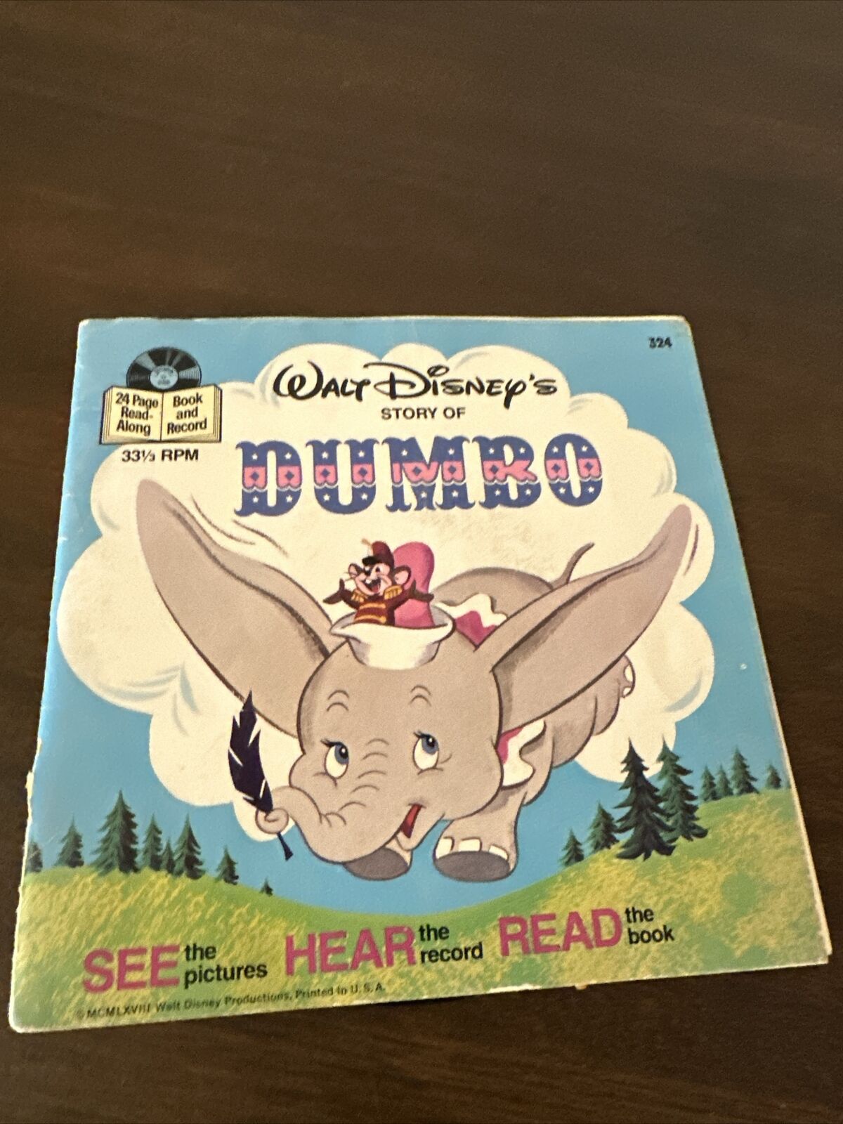 Vintage Walt Disney Story of DUMBO Read Along Book and Record 1977 #324