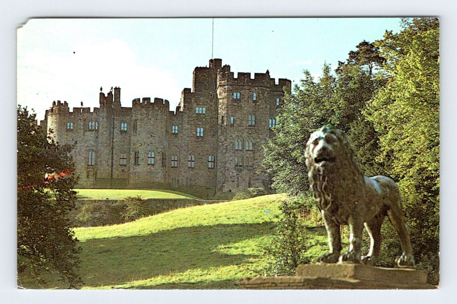 The Castle Alnwick Alnwick England Vintage Postcard JNP10