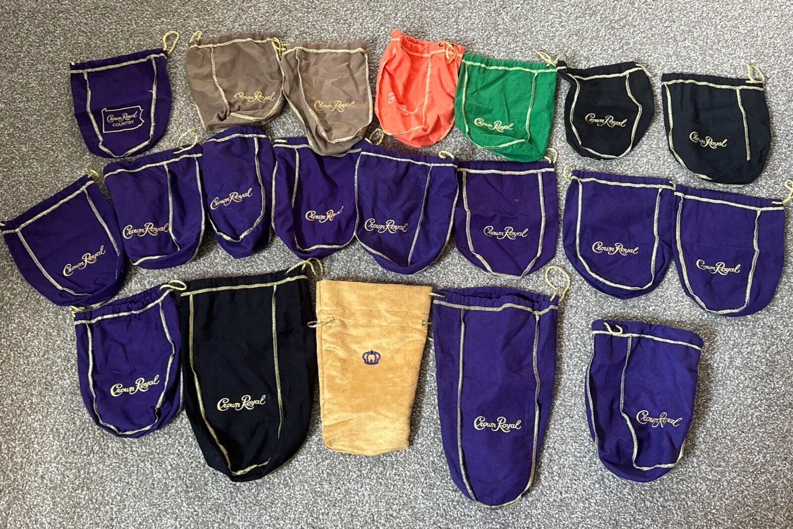 Lot of 20 👑 Crown Royal Bags Multiple Colors and Sizes 18 - 750 ML & 2 - 1.75L
