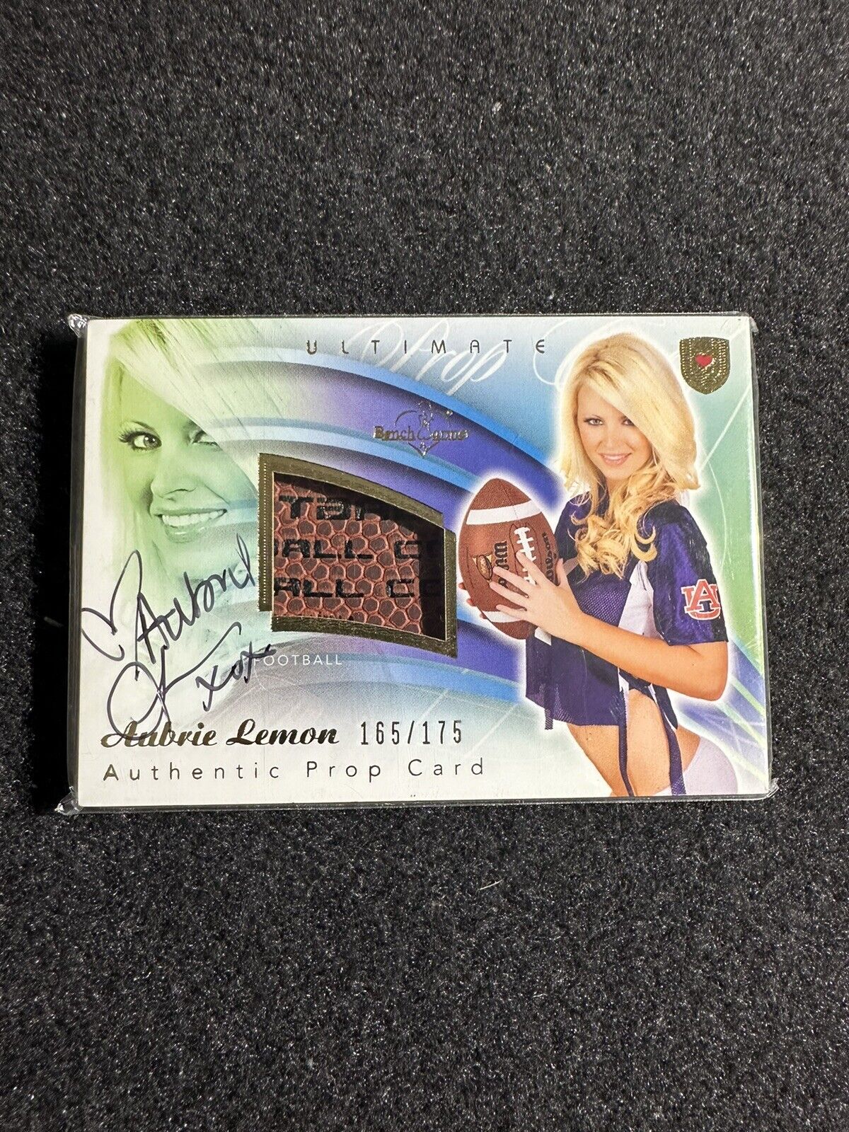 2009 BENCHWARMER Ultimate Football Authentic Prop Card Aubrie Lemon Auto SN/ 175