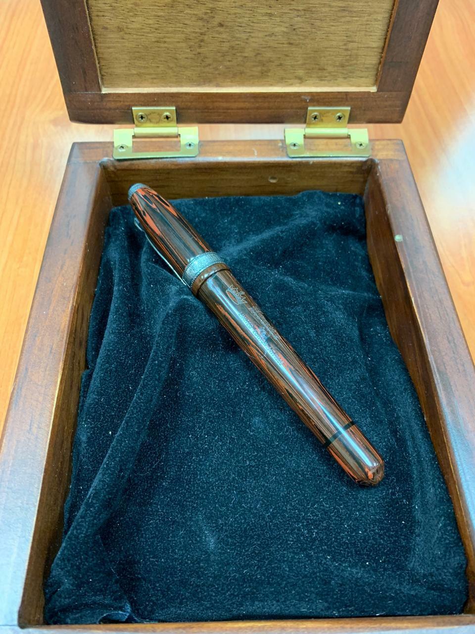 Krone Abraham Lincoln DNA Limited Edition Fountain Pen with amethyst on the top.