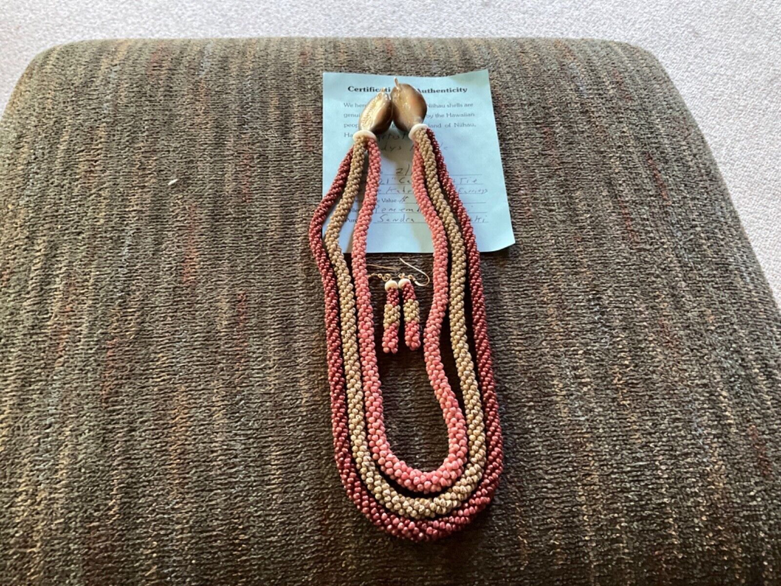 Niihau 21” Cascading 4 tie PoePoe Kahelelani Lei w/earrings. Museum quality. COA