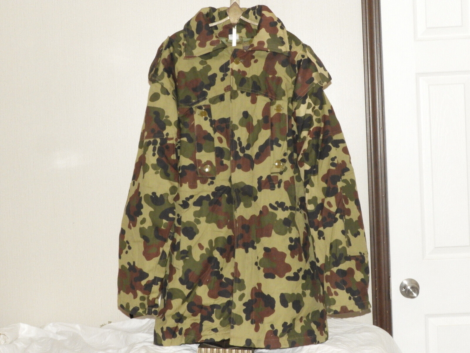 NEW MINT ROMANIAN ARMY CAMO M94 PARKA JACKET WINTER LINER AND HOOD LARGE