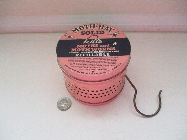 VINTAGE PINK MOTH RAY TIN for MOTHS AND MOTH WORMS - GREAT GRAPHICS - NEWARK NJ
