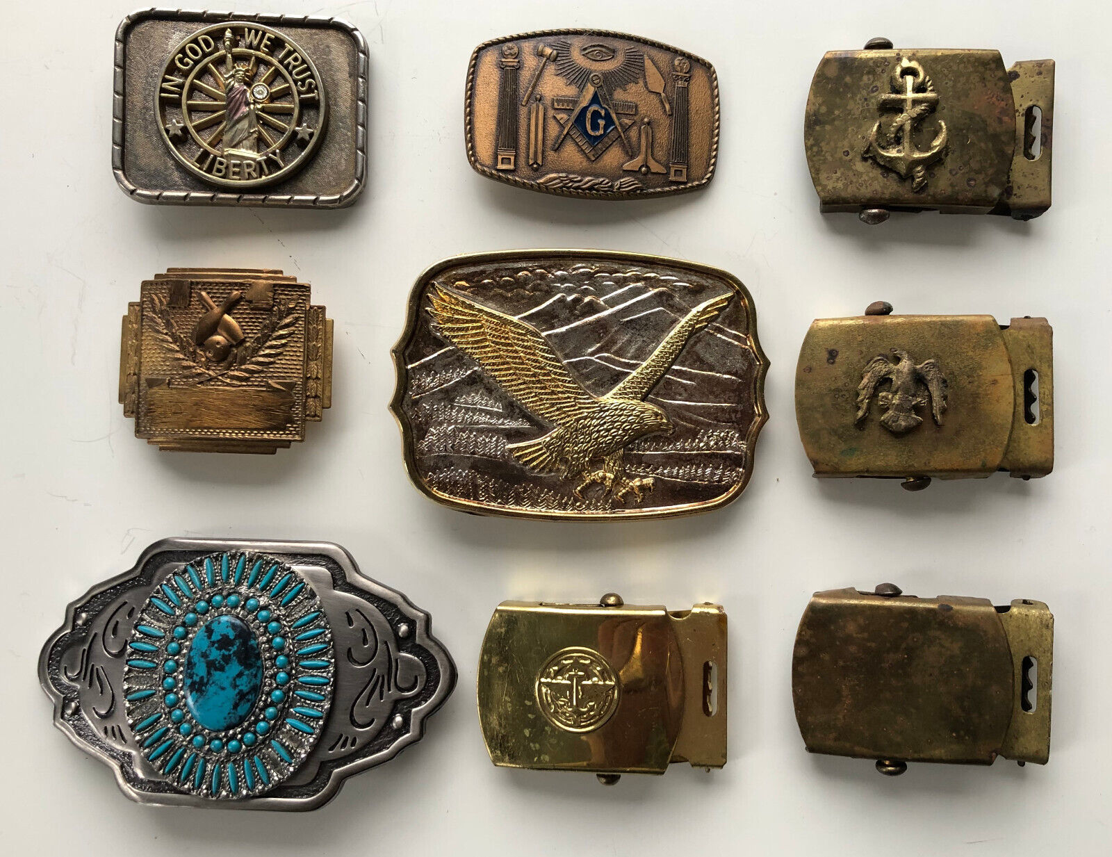 LOT 10 VINTAGE WW2 OR LATER US MILITARY NAVY BRASS JUNK DRAWER BUCKLE PLUS MISC