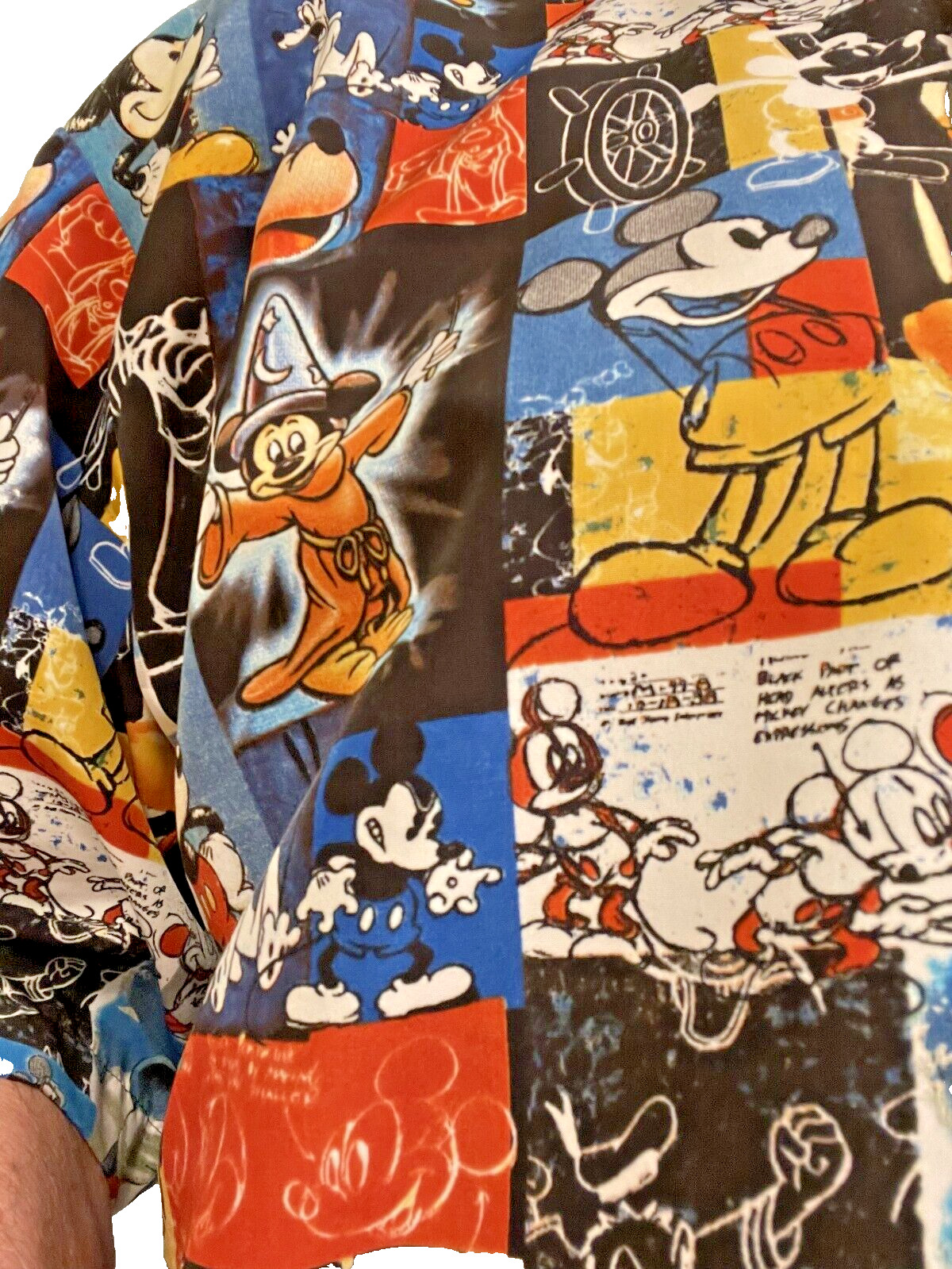 Disney Men\'s vintage Characters  XL Image shirt, used