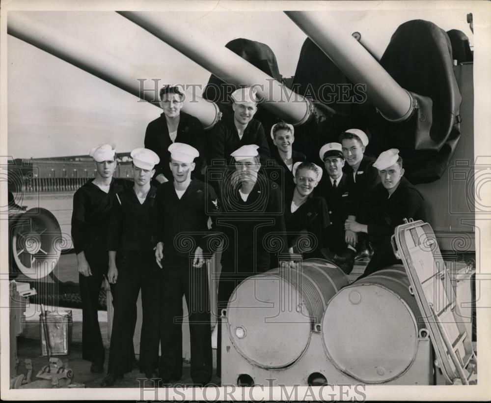 1946 Press Photo USS Pasadena-United States Navy Day-Portland - orb80706