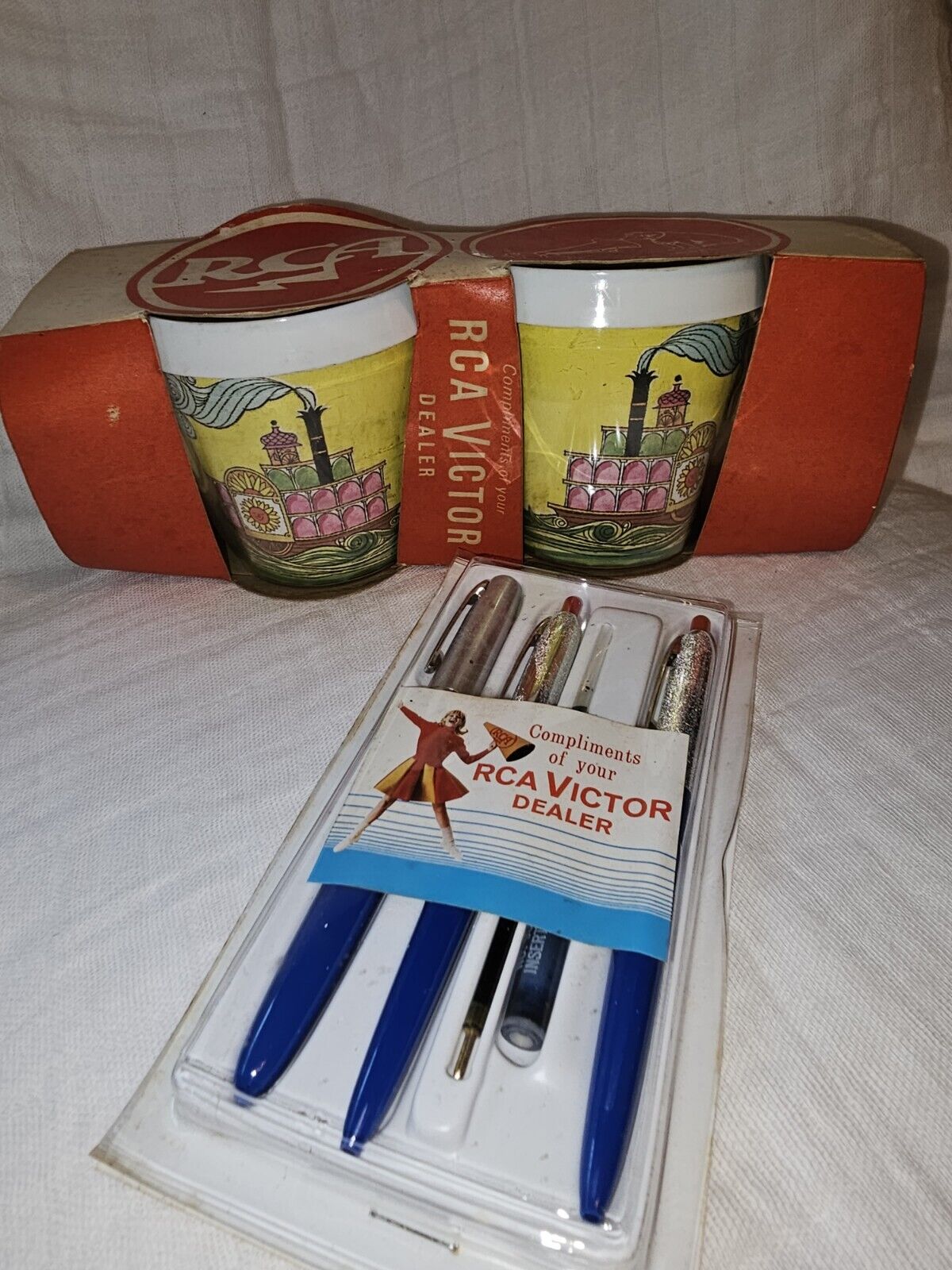 Two Vintage RCA Victor dealer complimentary gifts - Insulated Mugs & Pen set 