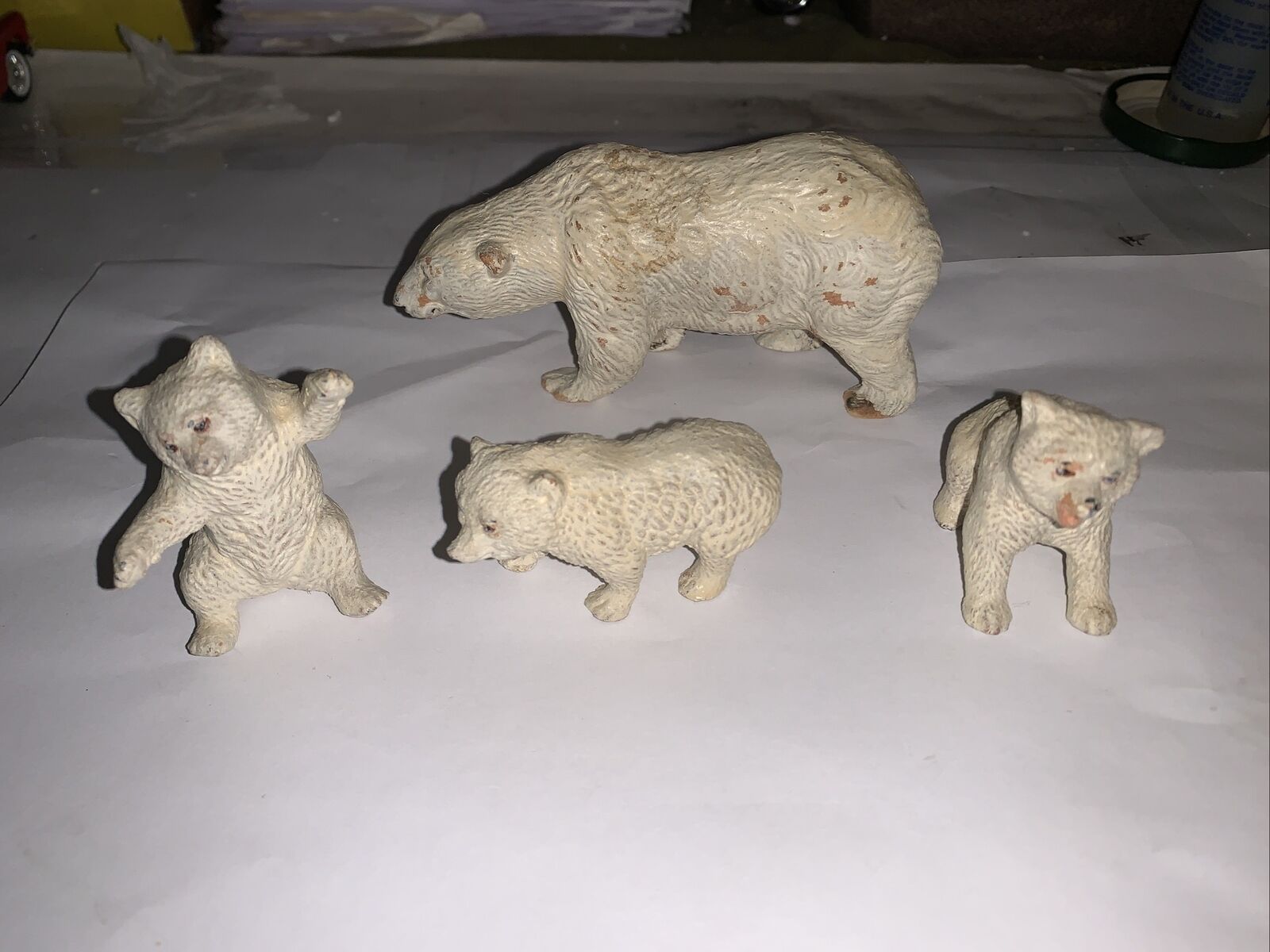 Polar Bear Mom and 3 Cubs Solid Material  Off White Painted Faces