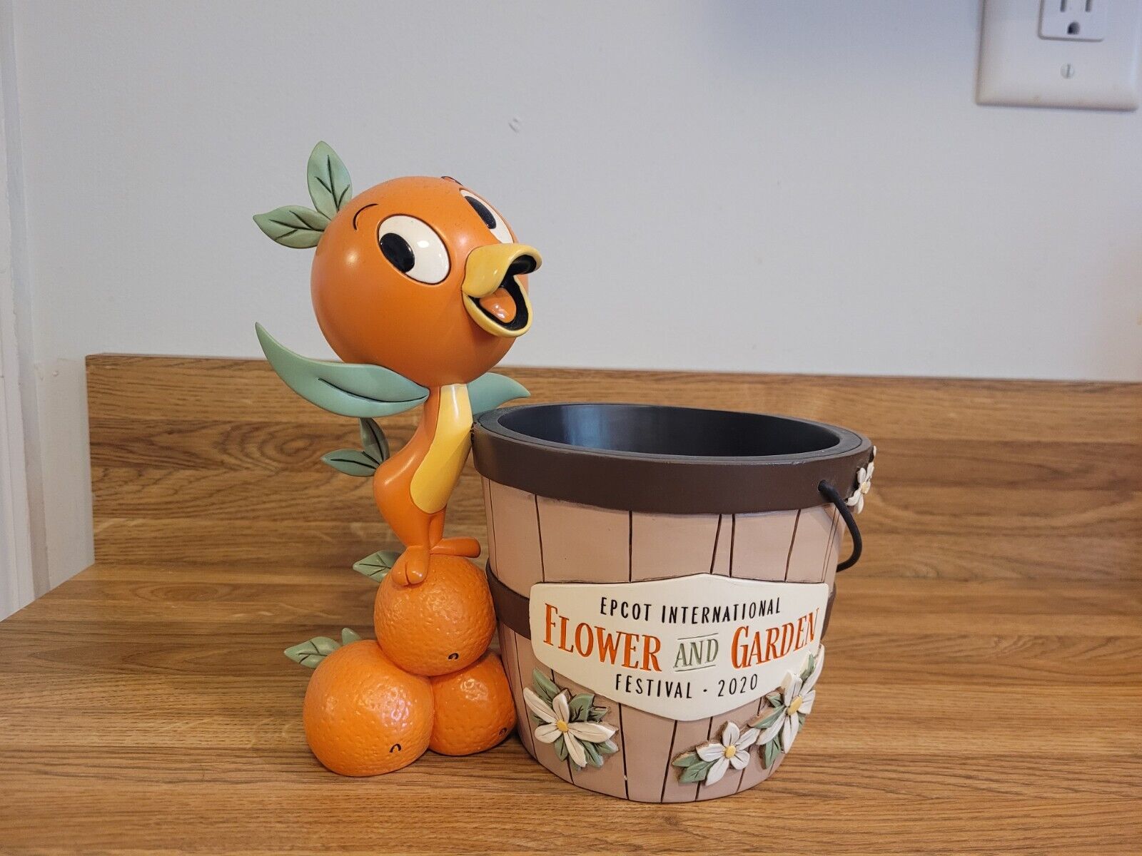 2020 Disney Epcot International Flower & Garden Festival Orange Bird Planter Pot