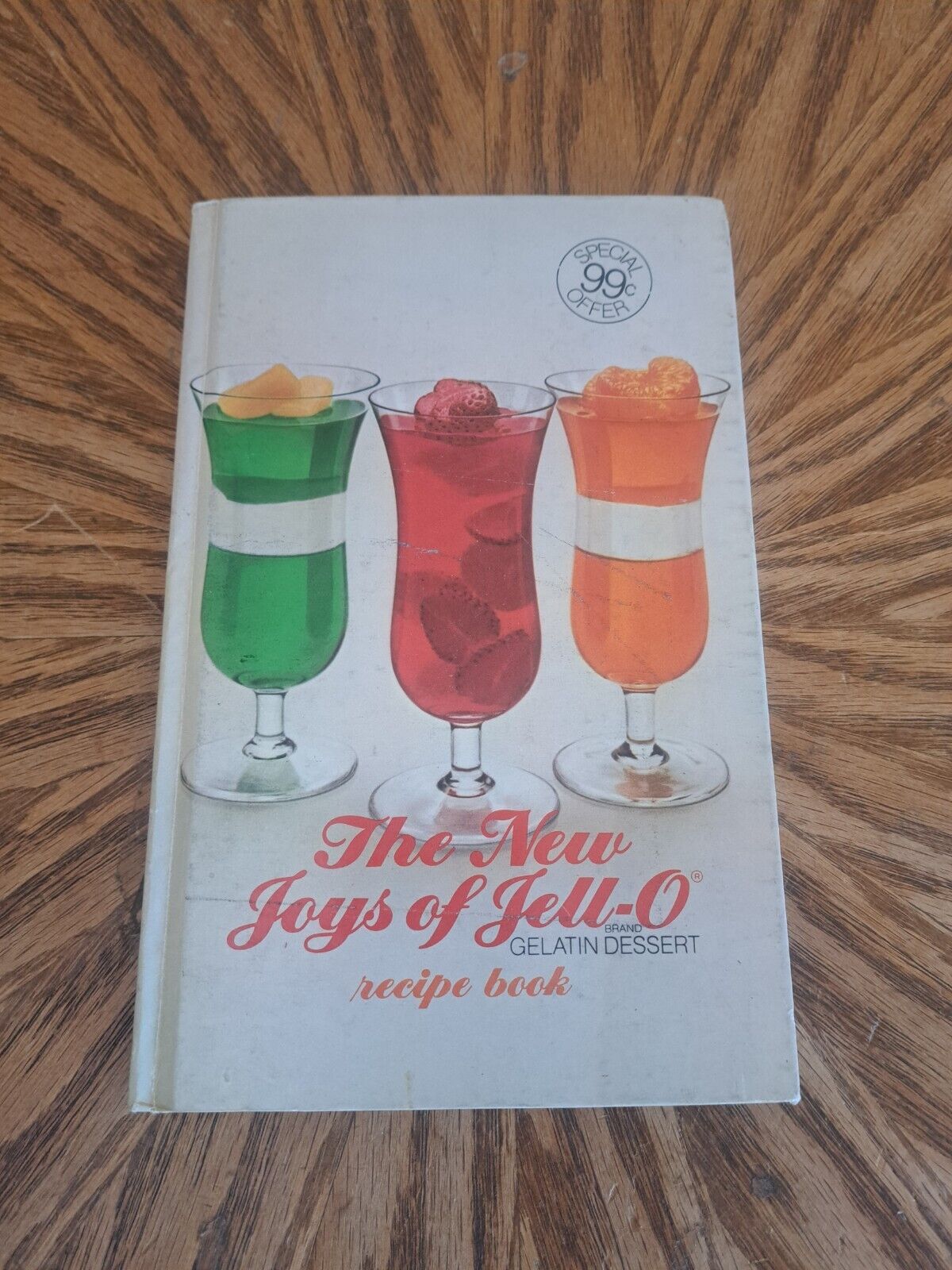 The New Joys of Jell-O Recipe Book 1973